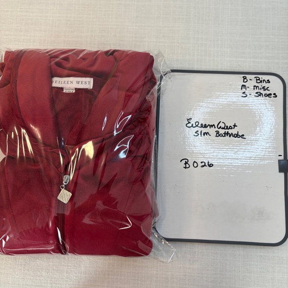 Eileen West Burgundy Red Velour Zip Robe - S/M - Picture 15 of 15